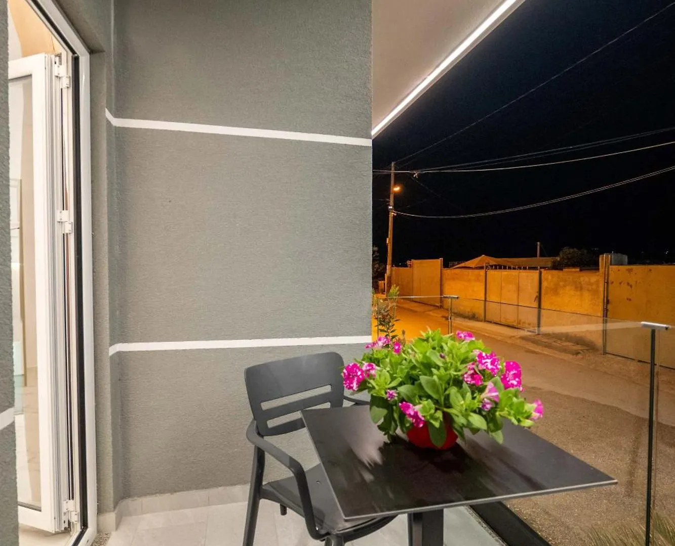 S&S Apartamet Saranda 0*,